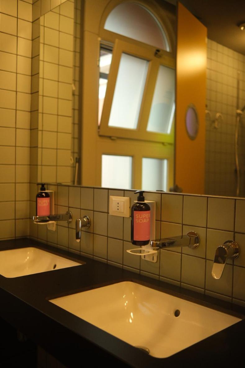 Combo Milano Hostel Екстериор снимка