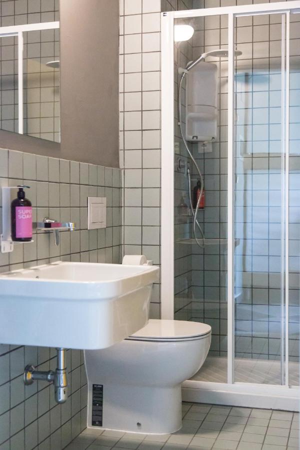 Combo Milano Hostel Екстериор снимка